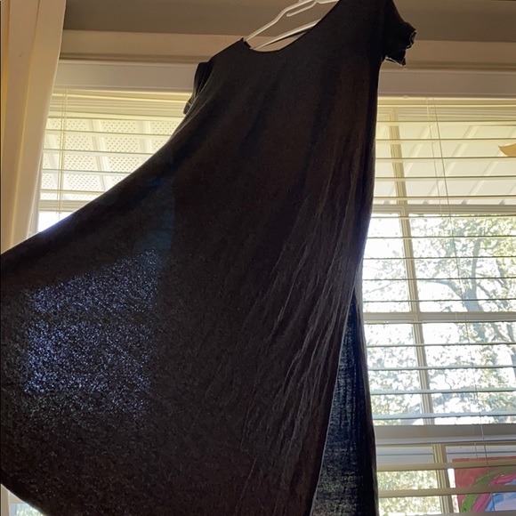 Lightweight grey maxi dress with pockets and slits - Picture 3 of 5